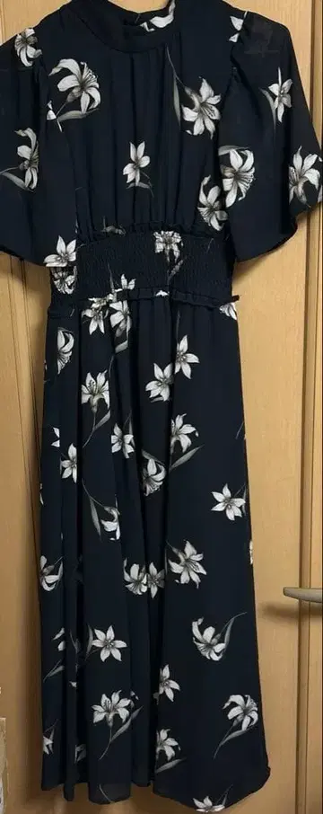 Noela 에페메라르릴리 원피스