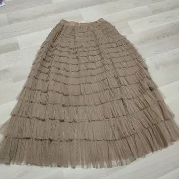 베이지 튤 프릴 플리츠 롱 스커트 새상품