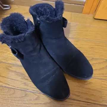 JILL STUART 퍼 달린 스웨이드 부츠