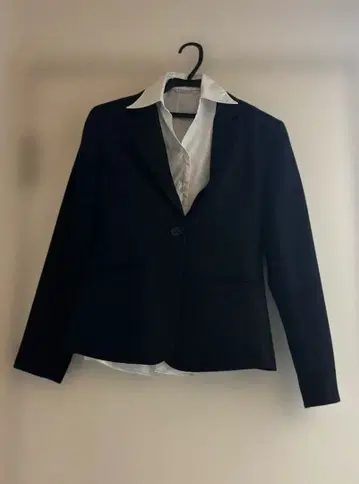 블랙 스트라이프 비즈니스 정장 (자켓 팬츠 화이트 셔츠)