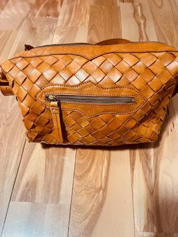 [로비타] 뜨개질 가죽 숄더백