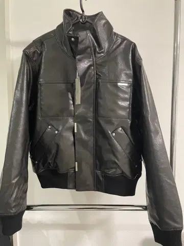 Jent Louis 제인트루이스 블랙 가죽 아우터 스탠드 카라