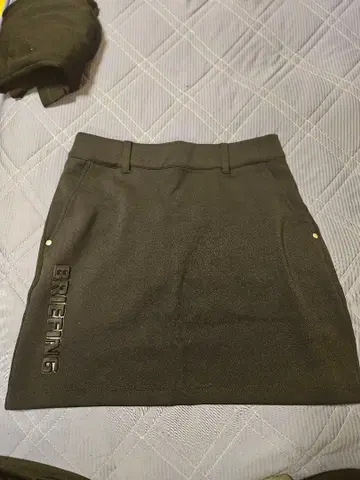 BRIEFING 블랙 스커트