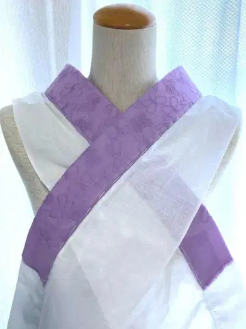 라벤더 퍼플 레이스 장식용 깃이 달린 카라가 있는 베스트