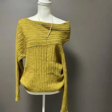 오프숄더 니트 스웨터 머스타드