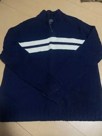 네이비 하이넥 니트 스웨터