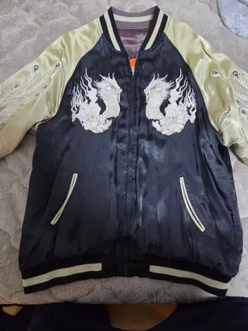 비상백려 일본 새틴 90s 스카잔 블랙 골드 vintage