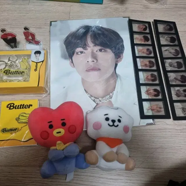 방탄소년단 굿즈 뷔 프포 뱃지 버터 키링 외 공식굿즈 일괄양도
