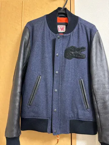 LACOSTE L!VE 가죽 바시티 자켓