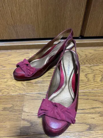 새상품 ARTURO CHIANG 펌프스