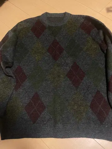 다이아몬드 패턴 니트 스웨터