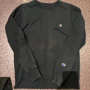 Champion 블랙 맨투맨 L 사이즈