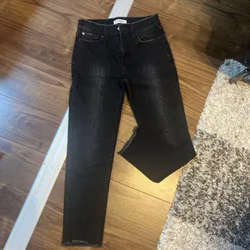 Healthy Denim 블랙 스트레이트 데님