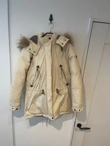 에이글 다운 자켓