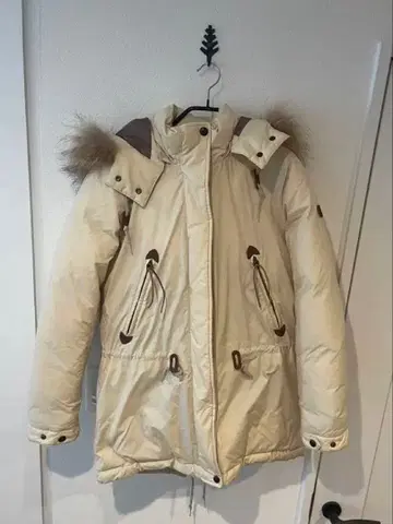 에이글 다운 자켓