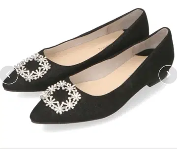 비쥬 장식 블랙 플랫슈즈