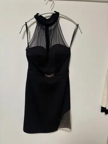 블랙 시스루 하이넥 타이트 드레스