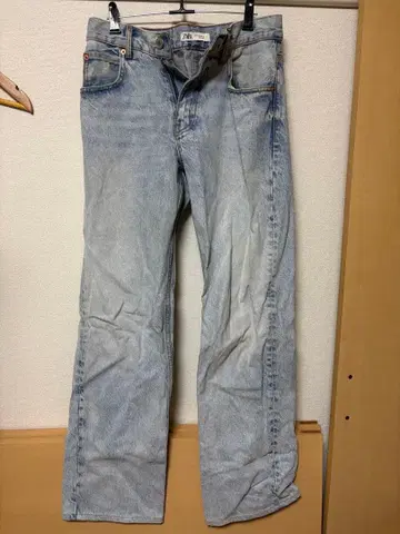 ZARA 라이트 블루 스트레이트 데님