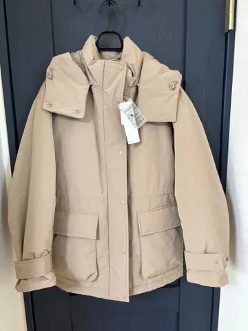 유니클로 하이 브리드 다운 택 포함 새상품 여성용 UNIQLO 코트