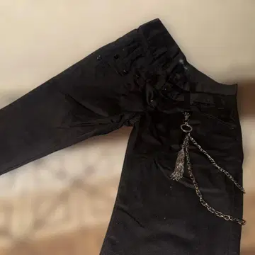 블랙 체인 포함 하프 팬츠 76cm