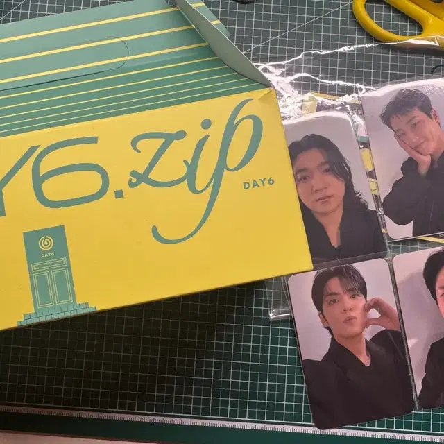 데이식스 팝업 데식집 캔들+포카+아크릴스탠드