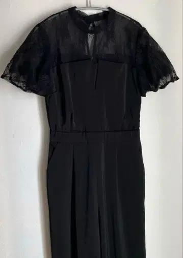 ROSE BUD 레이스 소매 블랙 올인원 결혼식 포멀