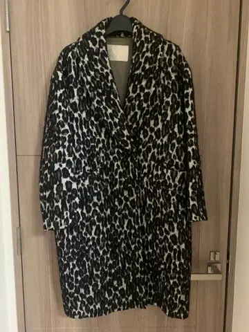 Grace Class 레오파드 무늬 체스터 코트