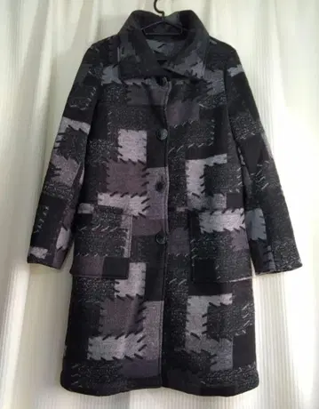 그레이 계열 패턴 롱 코트