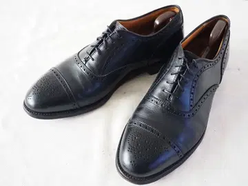 Alden 909 Medallion Tip Balmoral dress