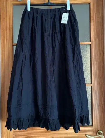 새상품 Samansa Mos2 밑단 스캘럽 레이스 개더 스커트