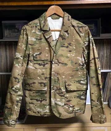 MAIDEN NOIR 카모플라쥬 밀리터리 테일러드 자켓 여분 버튼 포함