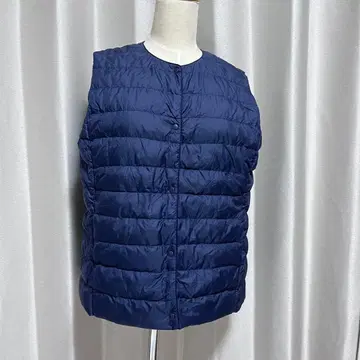 새상품급 유니클로 울트라 라이트 다운 베스트 XL 네이비