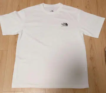 THE NORTH FACE 화이트 티셔츠 L 사이즈