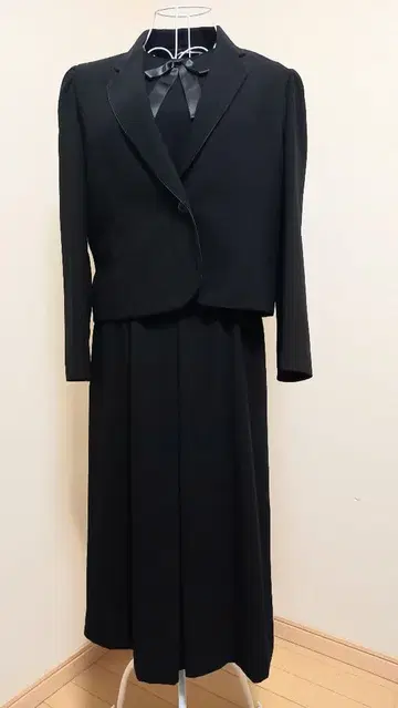 블랙 원피스 슈트