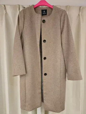 나노 유니버스 노카라 코트 베이지