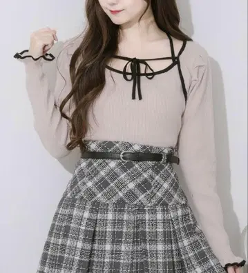 [ Pium 피움 ] 리본 테이프 케이프 니트