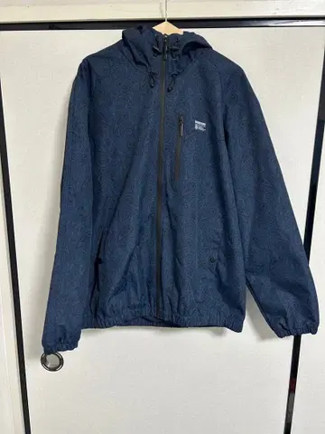 네이비 페이즐리 무늬 윈드 브레이커 자켓