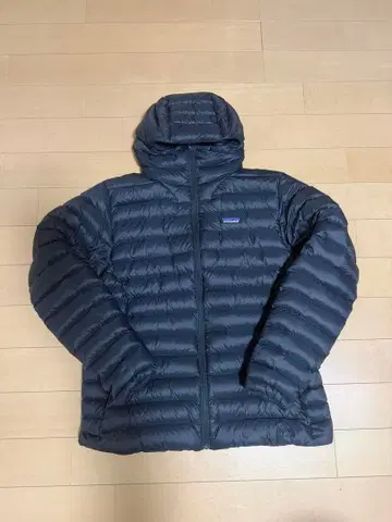 컨디션 최상 파타고니아 다운 스웨터 후디 다운 자켓 L 블랙