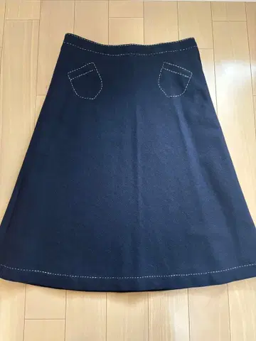 HUMAN WOMAN 네이비 플레어 스커트 사이즈 3