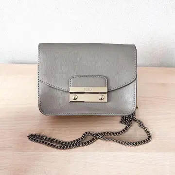 FURLA 훌라 메트로폴리스 그레이