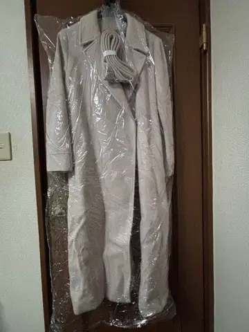 JUSGLITTY 핑크 롱 코트