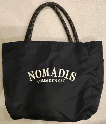 NOMADIS 토트백. 블랙 M 사이즈.