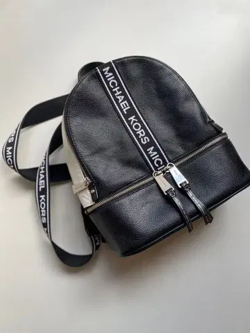 MICHAEL KORS 마이클코어스 백팩