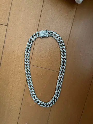 다이아몬드풍 실버 링크 목걸이