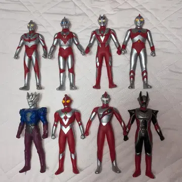 울트라맨 피규어 8체 세트