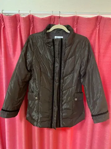 하나에모리 다크 브라운 다운 자켓 스탠드 카라