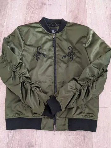 새상품급 CSBL 자켓