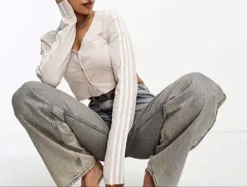 adidas 크롭 T셔츠 숏 기장 M 베이지