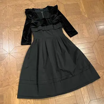 FOXY NEWYORK 프릴 볼레로 포함 블랙 원피스