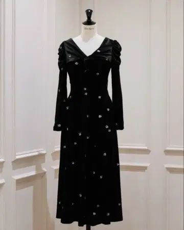 herlipto Belmont Floral Velour dress